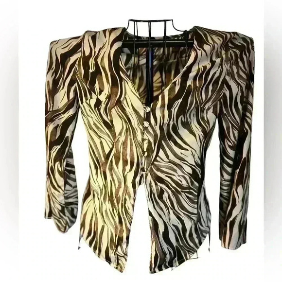 Nasty Gal Tops - 🆕 Nasty Gal Collection V Neck, button up blouse.